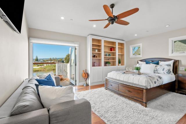 2974 E Cliff Drive, Santa Cruz CA: https://media.crmls.org/mediaz/5307e50c-42dd-472e-bbb2-005982453e14.jpg