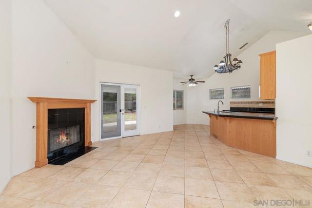 13222 Whitewater Dr, Poway CA: https://media.crmls.org/mediaz/530814db-bcb2-4123-9650-06385a19e985.jpg