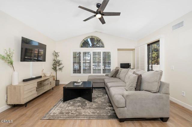 Detail Gallery Image 3 of 23 For 1251 Mission Verde Dr, Camarillo,  CA 93012 - 2 Beds | 2 Baths