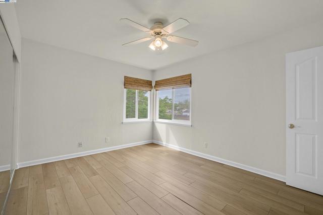 992 Del Norte Dr, Livermore CA: https://media.crmls.org/mediaz/5308683f-20cb-42d8-bd4a-458cb15f4bc5.jpg