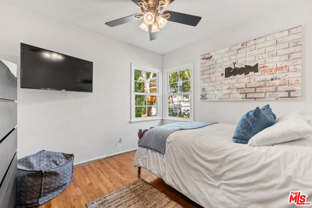 4101 Coolidge Avenue, Los Angeles CA: https://media.crmls.org/mediaz/5308f174-33b1-40de-a699-4f39a00b69ed.jpg