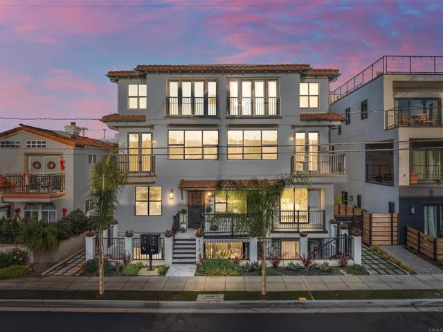 812 N Cleveland Street, Oceanside CA: https://media.crmls.org/mediaz/5309ddec-f0db-4ae9-9f41-0f9bac074b84.jpg