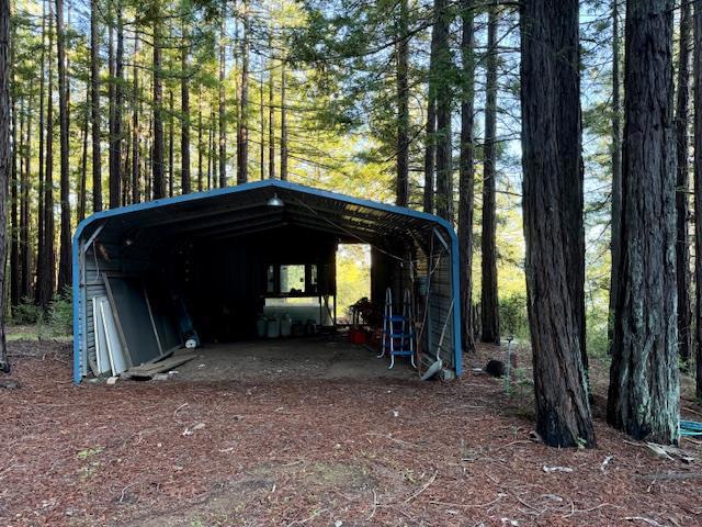 7175 Redwood Retreat Road, Gilroy CA: https://media.crmls.org/mediaz/530a0d3d-b1bb-4fc9-b713-cbbce54880a2.jpg