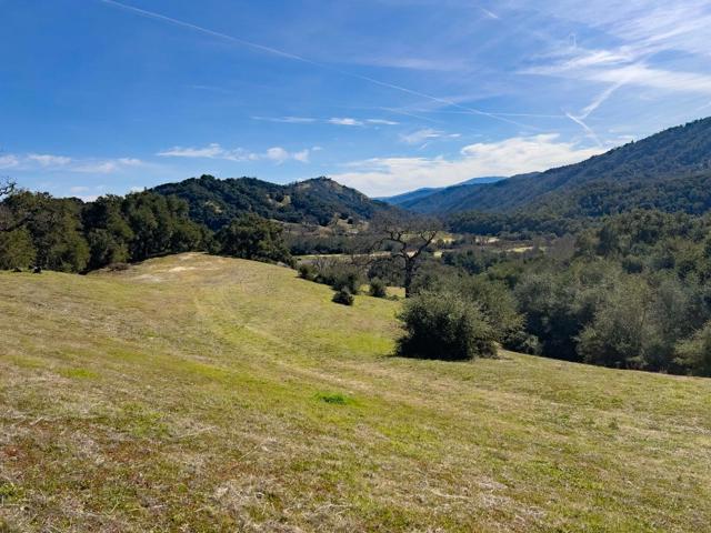 37 E Pronghorn Run, Carmel CA: https://media.crmls.org/mediaz/530a28d6-cea5-4e3f-a157-c571e74da2f6.jpg