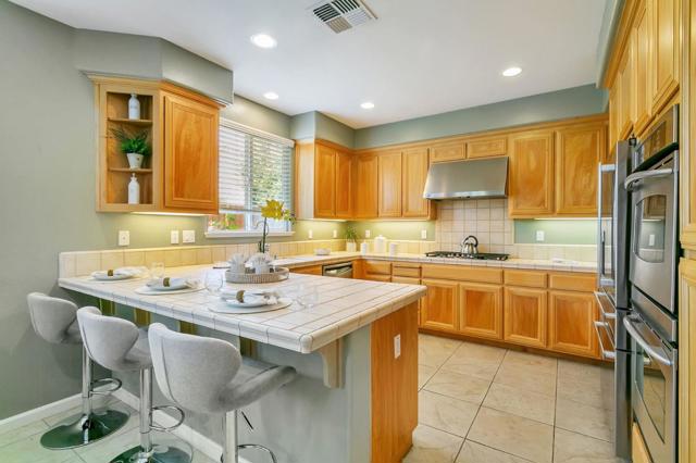 685 E Central Avenue, Morgan Hill CA: https://media.crmls.org/mediaz/530b8f1c-59e5-4c81-9765-d1de71cc325d.jpg