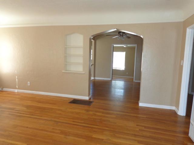 404 414 PALM AVENUE, Chula Vista CA: https://media.crmls.org/mediaz/530be866-f961-45e6-b263-a5c1c0d8b59a.jpg