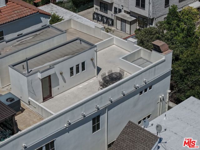 744 North Alfred Street, 104 photo 50