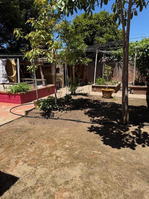 129 Rodeo Avenue, Salinas CA: https://media.crmls.org/mediaz/530d0c1d-54aa-4217-9fc6-5002d4609e3f.jpg