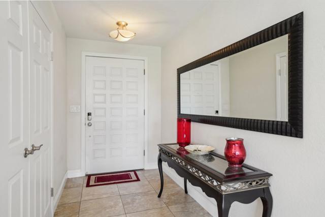 436 S Sierra Madre, Palm Desert CA: https://media.crmls.org/mediaz/530d1a43-94ce-412f-8afa-3325e3e8219e.jpg