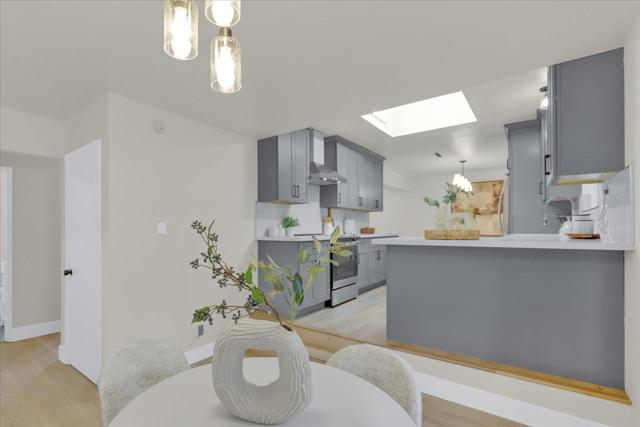 2828 Monte Cresta Way, San Jose CA: https://media.crmls.org/mediaz/530d339a-7716-4994-b58e-57f211c9fc6e.jpg