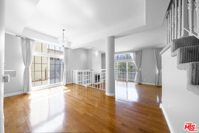 5848 W Olympic Boulevard, Los Angeles CA: https://media.crmls.org/mediaz/530d3443-b0de-4c79-bf3f-148180a82e15.jpg