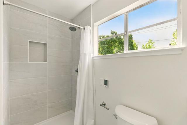 279 Oakhurst Place, Menlo Park CA: https://media.crmls.org/mediaz/530dcc08-8418-4e5d-9c2c-9afd4390dc39.jpg