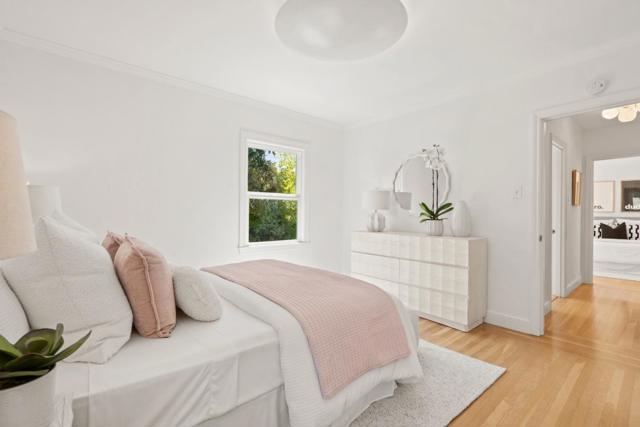 519 Francisco Drive, Burlingame CA: https://media.crmls.org/mediaz/530df5f0-1eaf-4a62-b1bb-5b814a6856a8.jpg