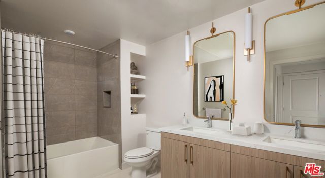 1340 S Hill Street, Los Angeles CA: https://media.crmls.org/mediaz/530e5c0d-8d32-4ba9-99d3-ce92f78960f9.jpg