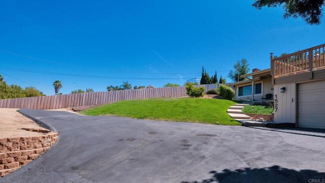 Image 40 of 41 For 1527 Calavo Drive