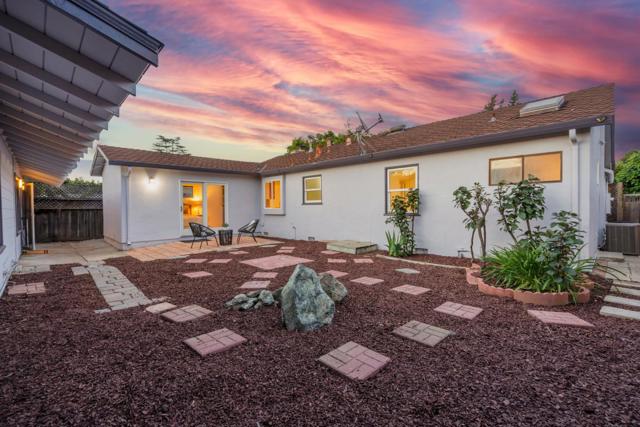 881 Richmond Avenue, San Jose CA: https://media.crmls.org/mediaz/530feee1-5c35-4e76-9b81-142695c7a3f0.jpg