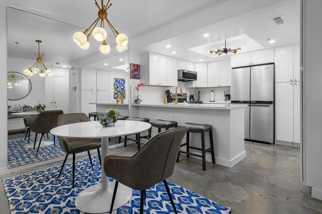 500 E Amado Road, Palm Springs CA: https://media.crmls.org/mediaz/5310221f-40ff-4115-84e7-7270a6f25f42.jpg