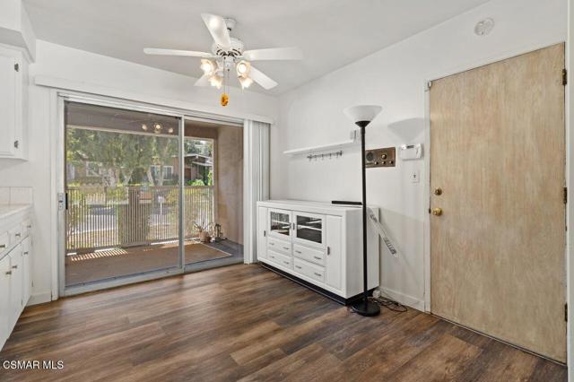 5708 Wilhelmina Avenue, Woodland Hills CA: https://media.crmls.org/mediaz/53102f86-fc6f-4602-83d6-4d7929b7492c.jpg