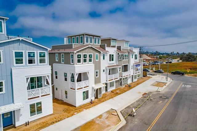 7508 Ponto Road, Carlsbad CA: https://media.crmls.org/mediaz/53107909-21ff-41b0-92ff-f08bb44c54f3.jpg