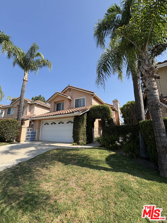 24715 Calle Largo, Calabasas CA: https://media.crmls.org/mediaz/5310906e-26b9-47e0-a27b-4e23c6812b3b.jpg