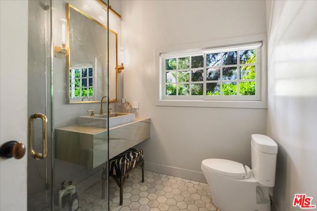 1100 Pine Drive, Beverly Hills CA: https://media.crmls.org/mediaz/53114985-9d36-46c9-953f-88a40a6284eb.jpg