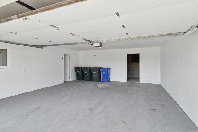 1917 Friendly Drive, Vista CA: https://media.crmls.org/mediaz/53116569-155d-4ee1-aee8-020249140dfb.jpg