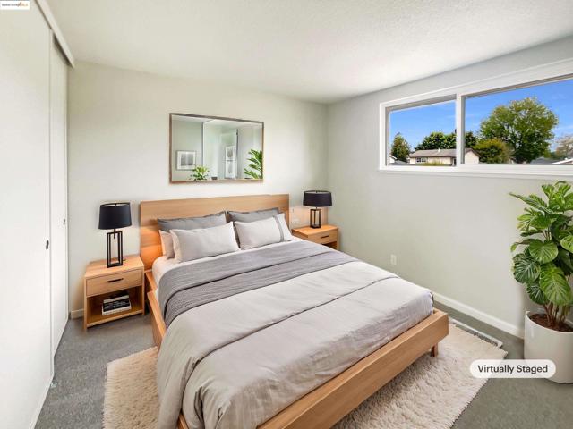 883 Calle De Verde, San Jose CA: https://media.crmls.org/mediaz/5311f60c-191b-4c45-8805-4649a85ddb0d.jpg