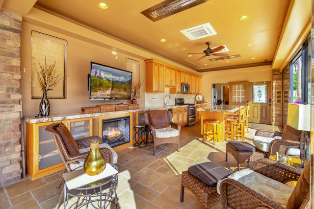 Image 13 of 27 For 80501 Avenue 48  141
