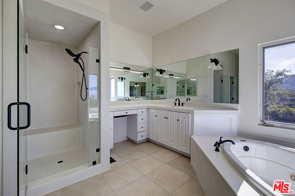 MLS #26867147 image #33
