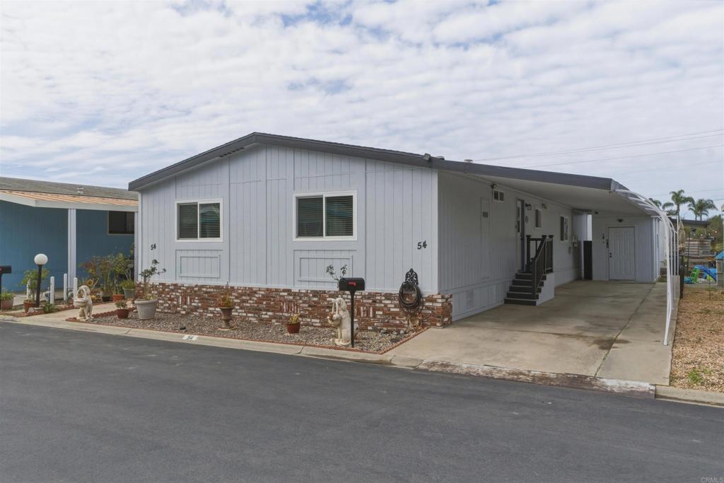 200 Emerald Drive - photo 2