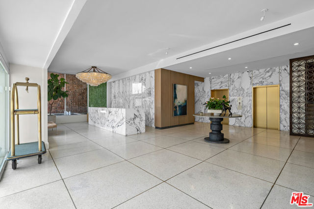8787 Shoreham Drive, West Hollywood CA: https://media.crmls.org/mediaz/5315287c-6342-4094-bf2a-d3019820c4a4.jpg