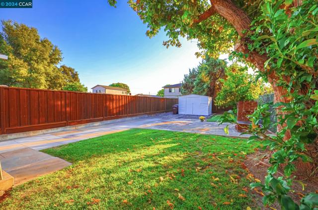 Image 13 of 19 For 3605 Mangels Ave