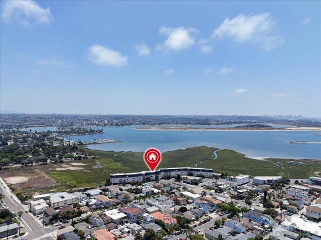 4007 Crown Point Drive, San Diego CA: https://media.crmls.org/mediaz/5315d096-32a6-46e5-9b1b-60f11256640d.jpg