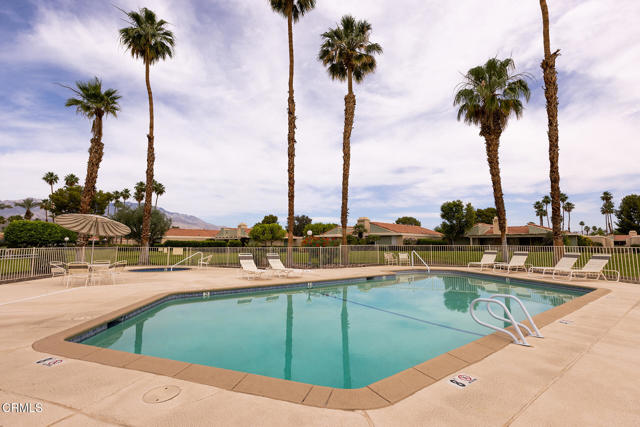 72460 Rodeo Way, Rancho Mirage CA: https://media.crmls.org/mediaz/531615ea-7b66-44ac-81ff-9c2ae7e06e21.jpg