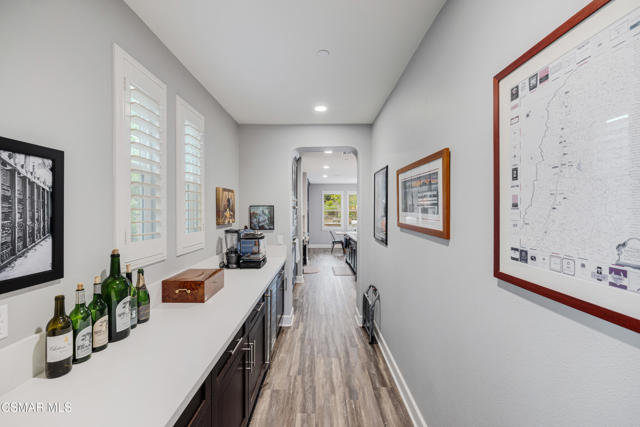 6923 Ridgemark Court, Moorpark CA: https://media.crmls.org/mediaz/5316873a-df11-471e-8edd-b79732cc9158.jpg