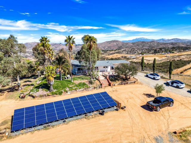 40110 Angora Ln, Temecula CA: https://media.crmls.org/mediaz/5316cfdf-ebcb-4aab-bd49-5d37cbaa64f0.jpg