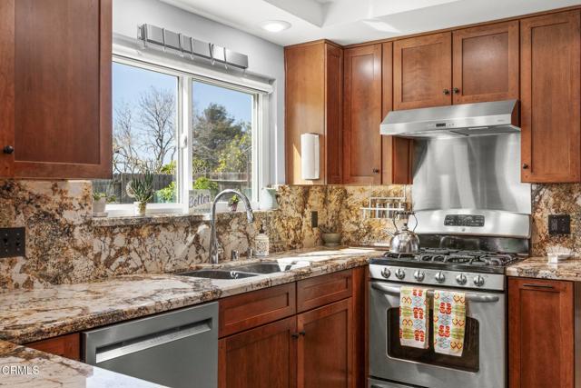 9542 Halifax Street, Ventura CA: https://media.crmls.org/mediaz/53175fc3-2e0d-4c76-bfe6-ec4fcbca1399.jpg