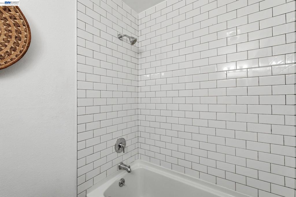 https://media.crmls.org/mediaz/5317994b-e6bd-4372-b31f-ebb187a4bed7.jpg?preset=X-Large