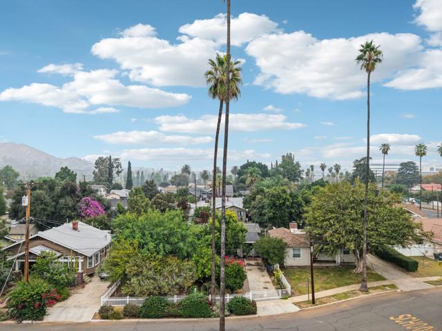 4151 Homewood Court, Riverside CA: https://media.crmls.org/mediaz/53186f93-7be3-47a1-91da-b503501de65d.jpg