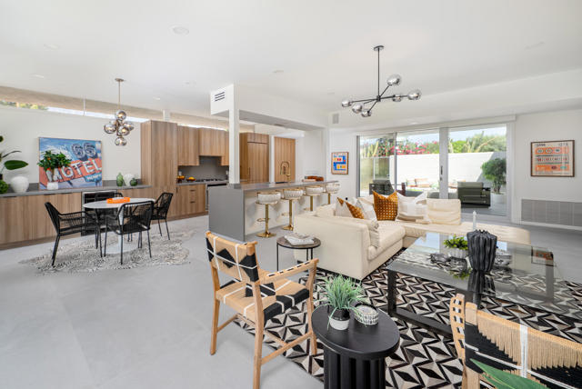 172 Desert Lakes Drive, Palm Springs CA: https://media.crmls.org/mediaz/53188065-e753-4e7f-84a9-a5b1897d6a8f.jpg