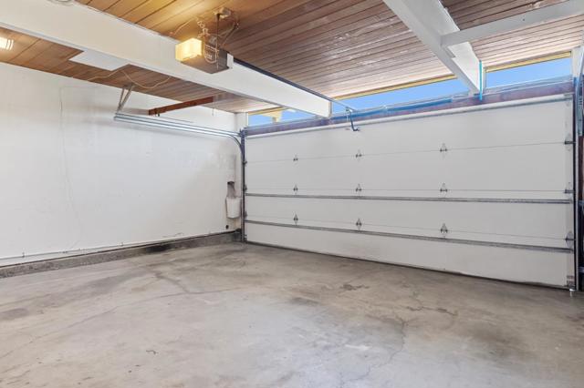 2989 Dolores Way, Burlingame CA: https://media.crmls.org/mediaz/53188c03-0ebf-43b7-9cbe-a234e2954157.jpg