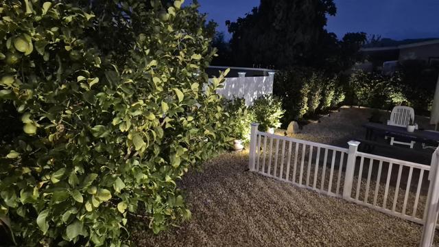 21434 Tumbleweed Way, Saugus CA: https://media.crmls.org/mediaz/531a35c7-8c89-4b68-be44-5b9a118caddf.jpg