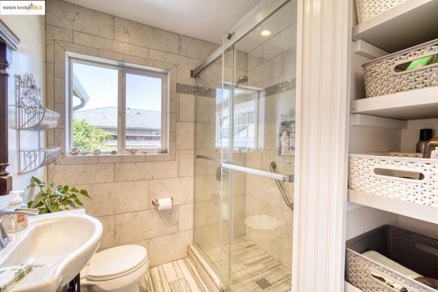 2821 Ponderosa Drive, Concord CA: https://media.crmls.org/mediaz/531a44bf-427b-4316-8cad-ae885728153a.jpg