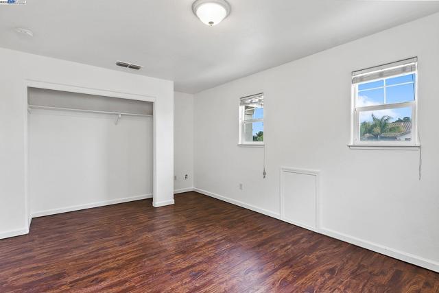 1906 Wilson Ct, Antioch CA: https://media.crmls.org/mediaz/531ae7b2-0131-445c-b7ca-82537029bdf4.jpg