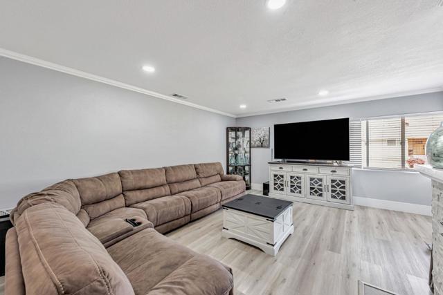 1247 Benedict Court, San Leandro CA: https://media.crmls.org/mediaz/531b7c47-925d-479d-b0aa-163e3d84846e.jpg