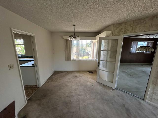 1333 El Rey Ave, El Cajon CA: https://media.crmls.org/mediaz/531b9cfa-5e85-4a91-98ca-2d01747caa00.jpg
