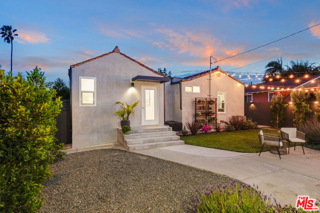 7337 5th Avenue, Los Angeles CA: https://media.crmls.org/mediaz/531d4c0a-d916-4580-a6cd-f76a7586eb70.jpg