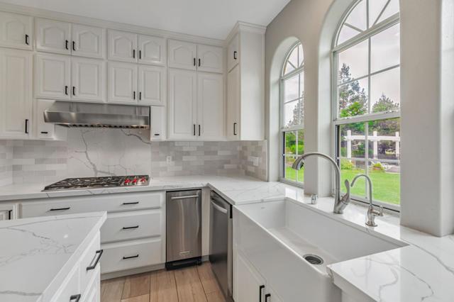 560 Tevis Trail, Hollister CA: https://media.crmls.org/mediaz/531d64ef-b551-4b8c-930c-5cb9d45d3f7a.jpg