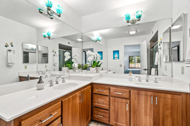 Image 36 of 61 For 35200 Cathedral Canyon Drive S152