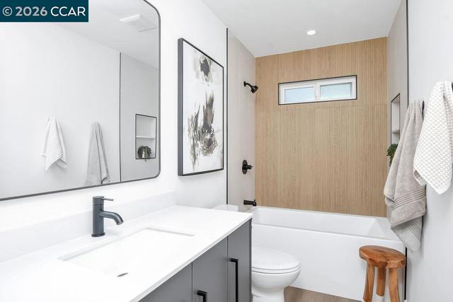 Image 10 of 31 For 4129 Cabrilho Dr